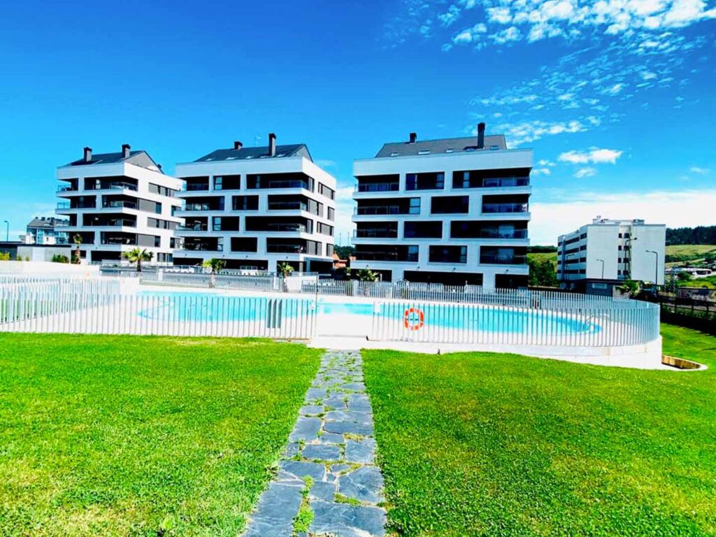Edificios con piscina